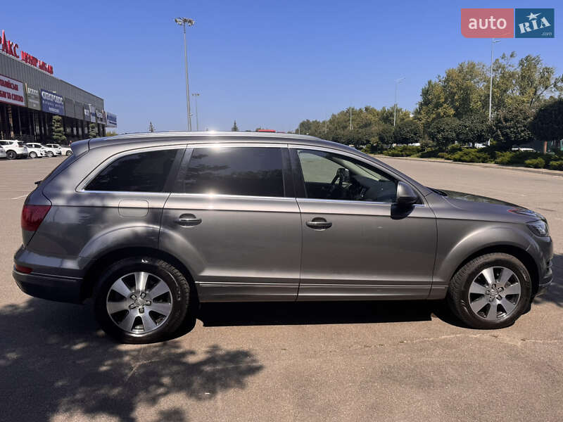 Позашляховик / Кросовер Audi Q7 2012 в Києві