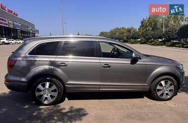 Позашляховик / Кросовер Audi Q7 2012 в 