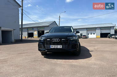 Внедорожник / Кроссовер Audi Q7 2020 в 