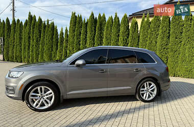 Внедорожник / Кроссовер Audi Q7 2017 в 