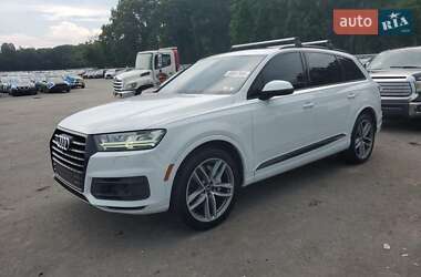 Внедорожник / Кроссовер Audi Q7 2018 в 