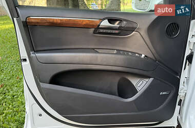 Внедорожник / Кроссовер Audi Q7 2013 в 
