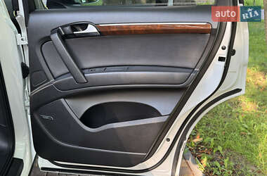 Внедорожник / Кроссовер Audi Q7 2013 в 