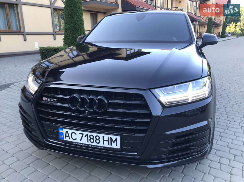 Позашляховик / Кросовер Audi Q7 2015 в Луцьку