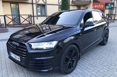 Внедорожник / Кроссовер Audi Q7 2015 в 