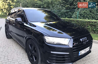Внедорожник / Кроссовер Audi Q7 2015 в 