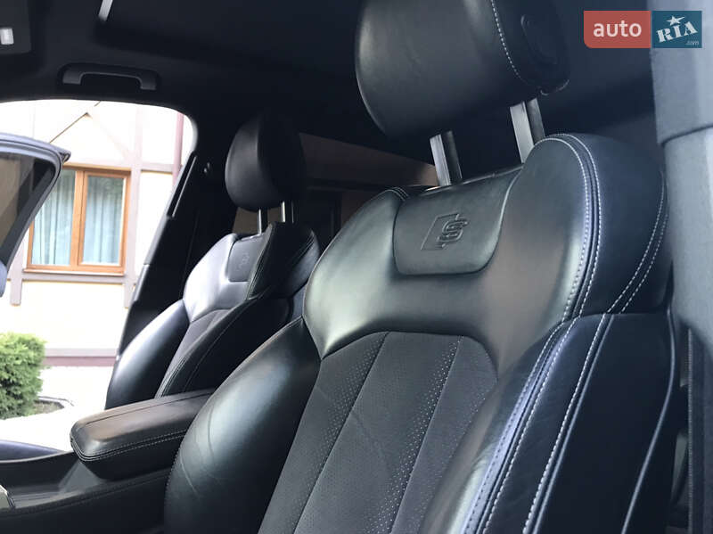 Позашляховик / Кросовер Audi Q7 2015 в Луцьку
