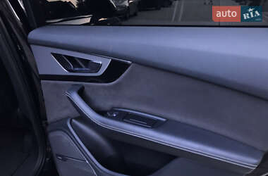 Внедорожник / Кроссовер Audi Q7 2015 в 