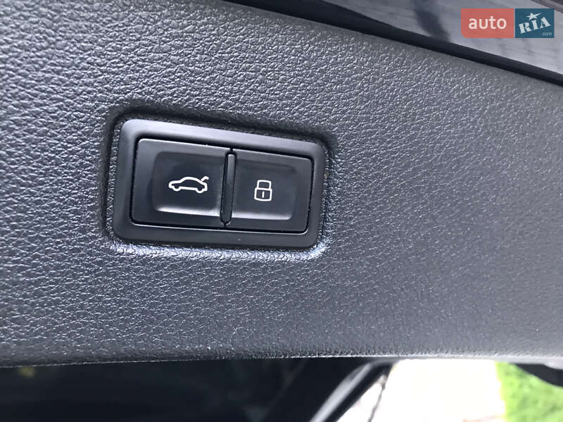 Позашляховик / Кросовер Audi Q7 2015 в Луцьку