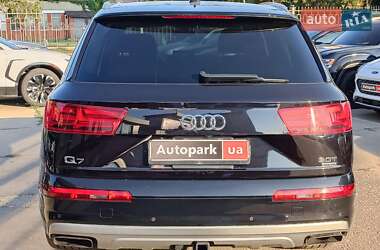 Внедорожник / Кроссовер Audi Q7 2018 в 