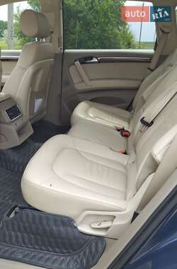 Внедорожник / Кроссовер Audi Q7 2013 в 