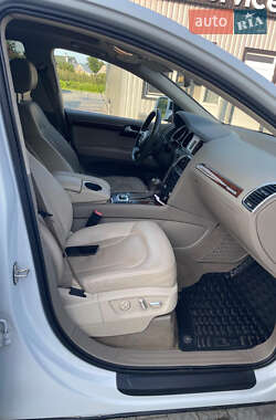 Внедорожник / Кроссовер Audi Q7 2013 в 