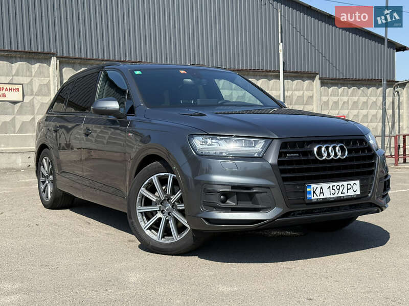 Внедорожник / Кроссовер Audi Q7 2017 в Киеве