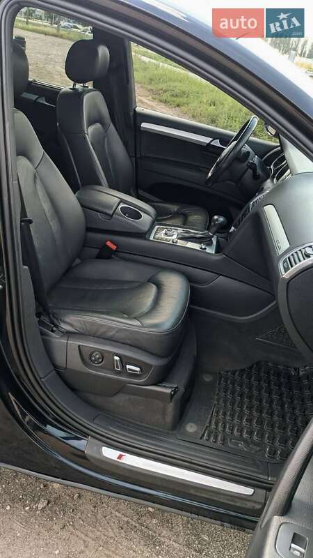 Внедорожник / Кроссовер Audi Q7 2015 в Киеве