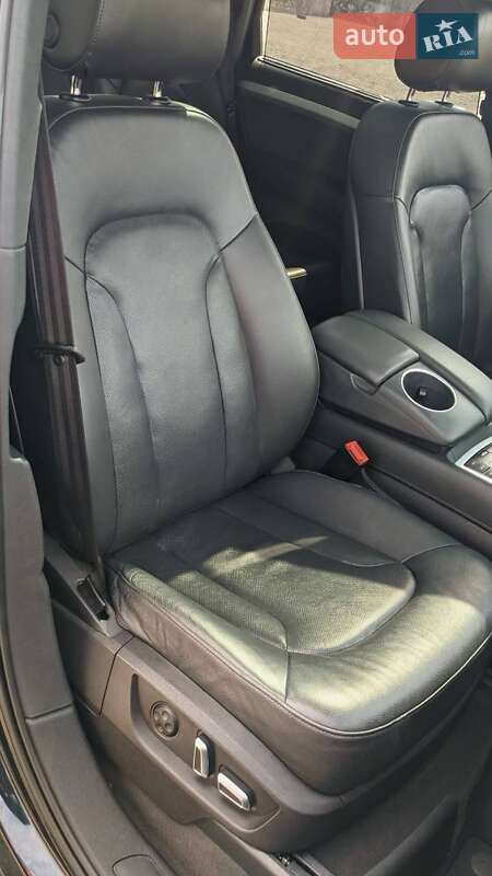 Внедорожник / Кроссовер Audi Q7 2015 в Киеве