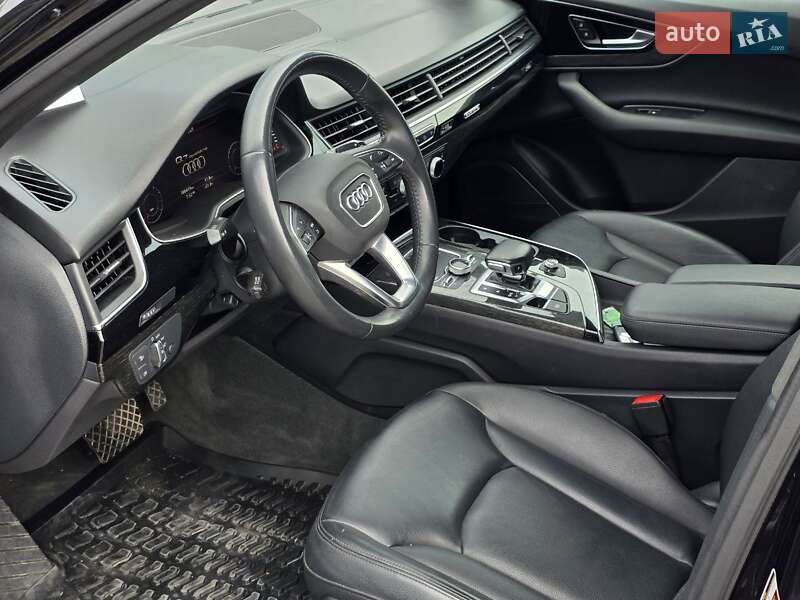 Внедорожник / Кроссовер Audi Q7 2018 в Тернополе