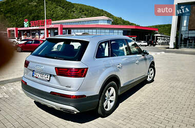 Внедорожник / Кроссовер Audi Q7 2015 в 
