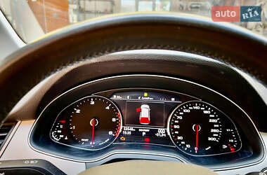 Внедорожник / Кроссовер Audi Q7 2015 в 
