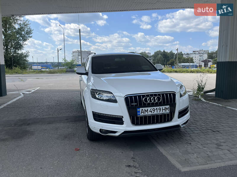 Позашляховик / Кросовер Audi Q7 2011 в Житомирі