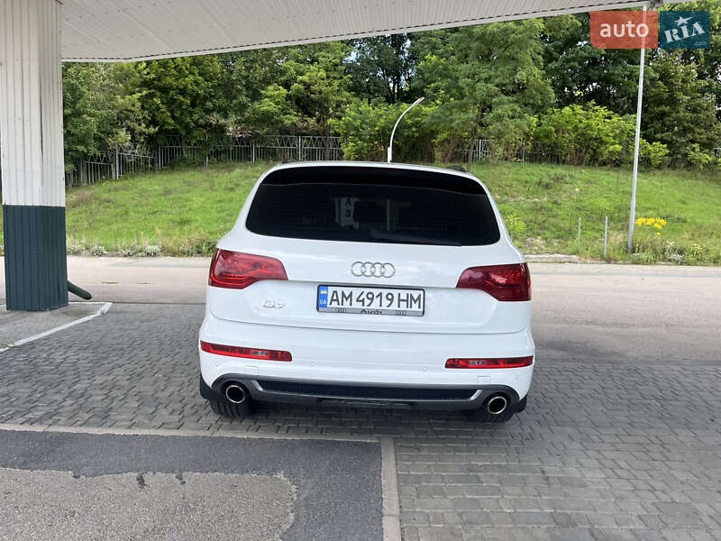 Позашляховик / Кросовер Audi Q7 2011 в Житомирі