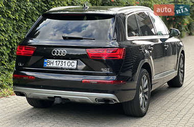 Внедорожник / Кроссовер Audi Q7 2018 в 
