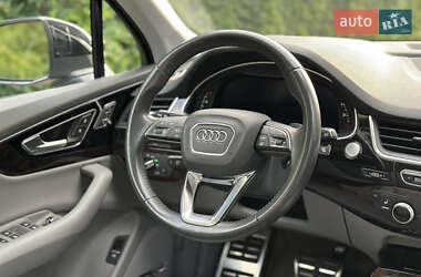 Внедорожник / Кроссовер Audi Q7 2018 в 