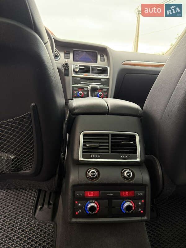 Внедорожник / Кроссовер Audi Q7 2012 в Шептицькому