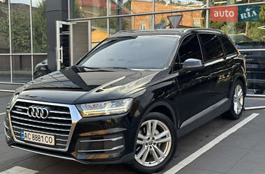Внедорожник / Кроссовер Audi Q7 2015 в Луцке