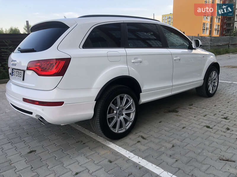Внедорожник / Кроссовер Audi Q7 2011 в Черновцах