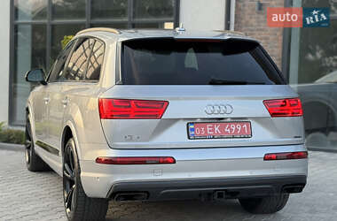 Внедорожник / Кроссовер Audi Q7 2019 в 