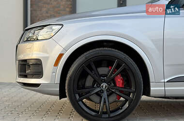 Внедорожник / Кроссовер Audi Q7 2019 в 