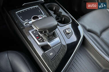 Внедорожник / Кроссовер Audi Q7 2019 в 