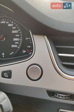 Внедорожник / Кроссовер Audi Q7 2017 в 