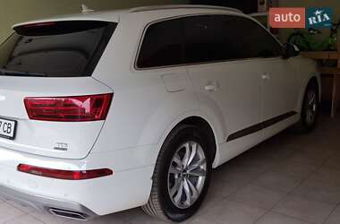 Позашляховик / Кросовер Audi Q7 2017 в Золотоноші