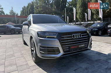 Внедорожник / Кроссовер Audi Q7 2018 в 