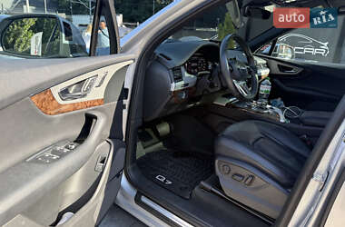 Внедорожник / Кроссовер Audi Q7 2018 в 