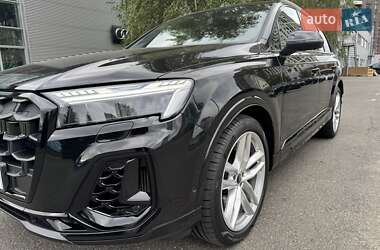 Внедорожник / Кроссовер Audi Q7 2024 в 