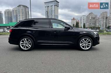 Внедорожник / Кроссовер Audi Q7 2024 в 