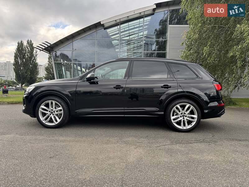 Внедорожник / Кроссовер Audi Q7 2024 в Киеве