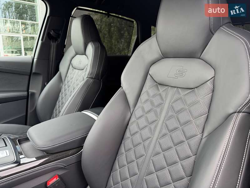 Внедорожник / Кроссовер Audi Q7 2024 в Киеве