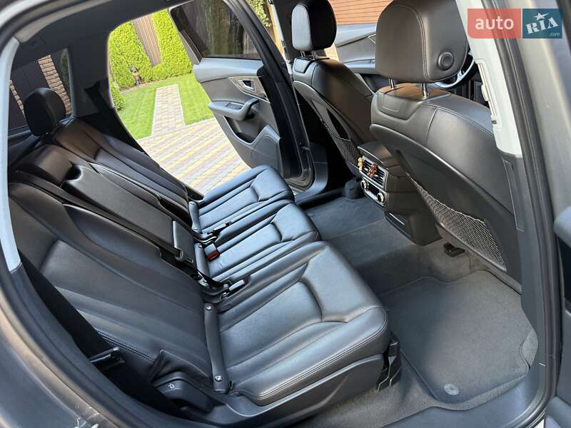 Внедорожник / Кроссовер Audi Q7 2017 в Виннице
