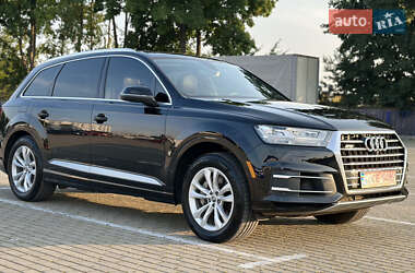Внедорожник / Кроссовер Audi Q7 2017 в 