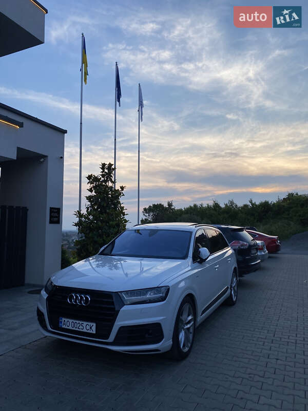 Внедорожник / Кроссовер Audi Q7 2017 в Тячеве фото 14 Внедорожник / Кроссовер Audi Q7 2017 в Тячеве