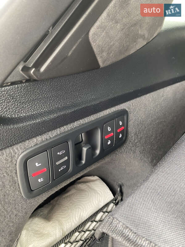 Внедорожник / Кроссовер Audi Q7 2017 в Тячеве фото 44 Внедорожник / Кроссовер Audi Q7 2017 в Тячеве