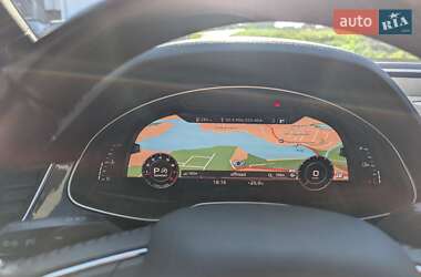 Позашляховик / Кросовер Audi Q7 2017 в 