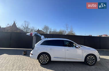 Внедорожник / Кроссовер Audi Q7 2018 в 