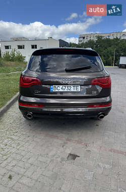 Внедорожник / Кроссовер Audi Q7 2011 в 