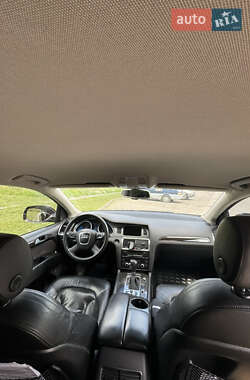 Внедорожник / Кроссовер Audi Q7 2011 в 