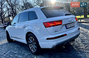 Внедорожник / Кроссовер Audi Q7 2019 в 