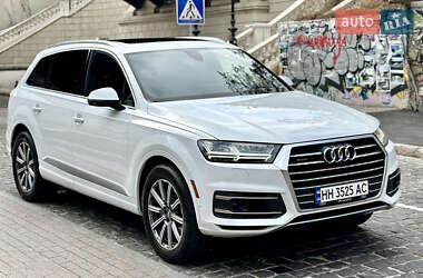 Внедорожник / Кроссовер Audi Q7 2019 в 